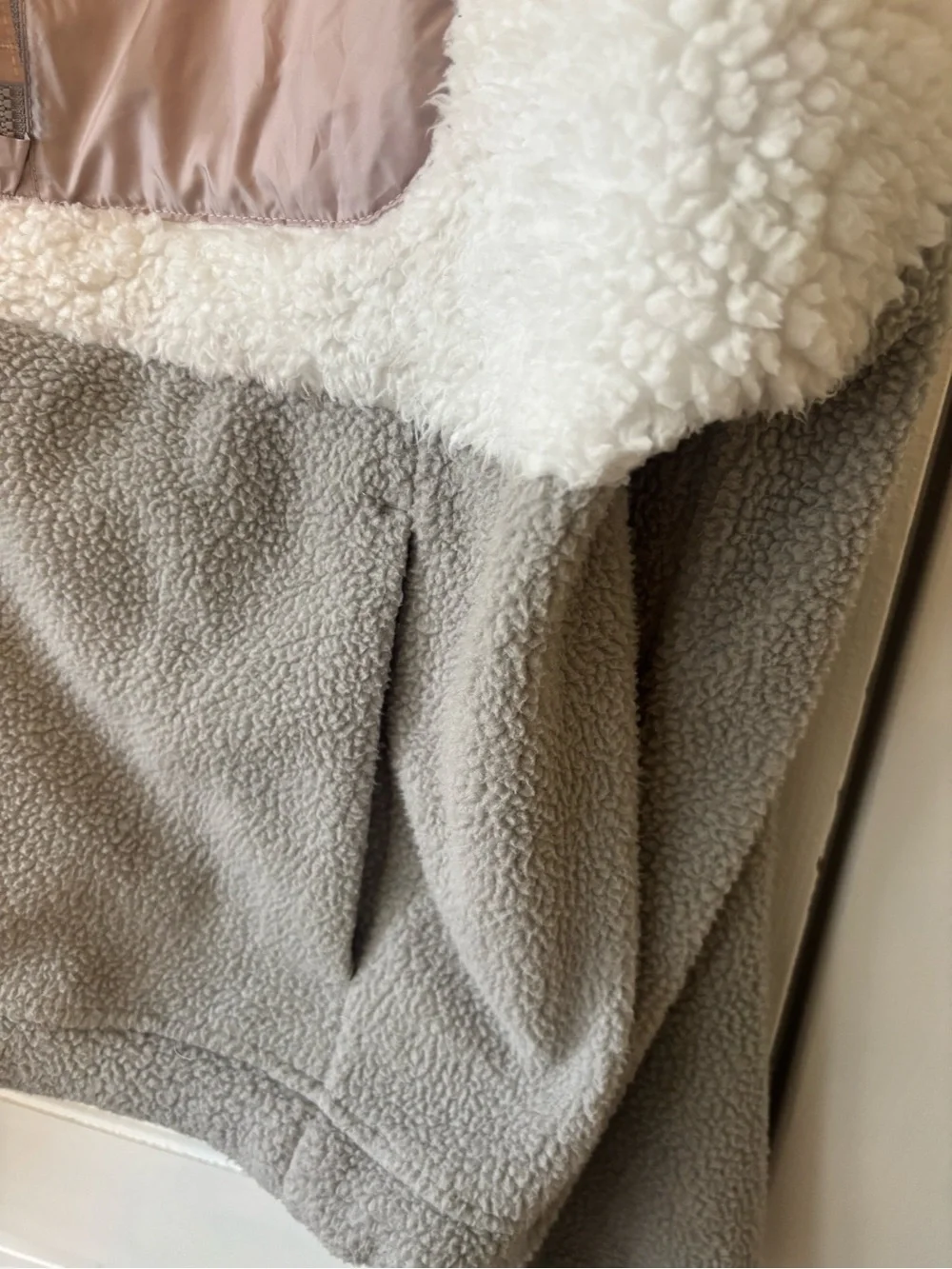 Columbia Sherpa Fleece Jacket in Gray & Cream